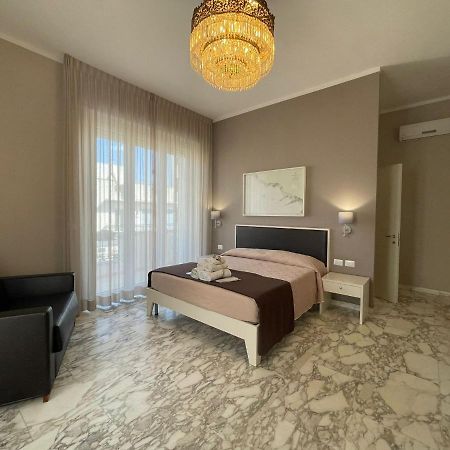 Faro Bianco Gallipoli - Suites & Apartments Extérieur photo