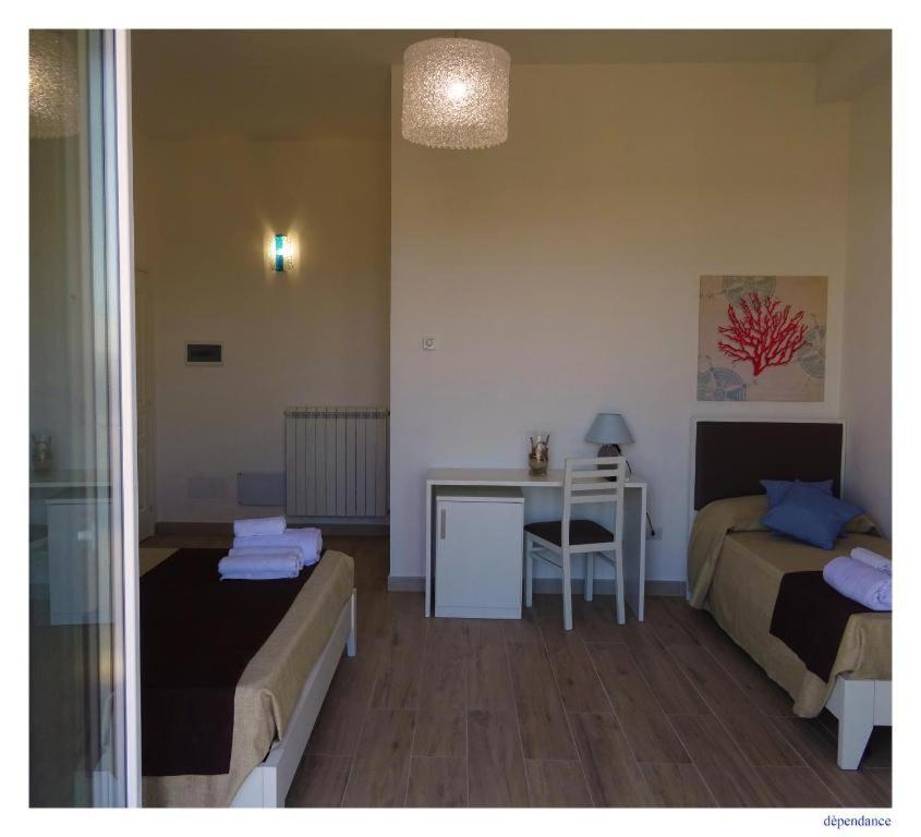 Faro Bianco Gallipoli - Suites & Apartments Extérieur photo