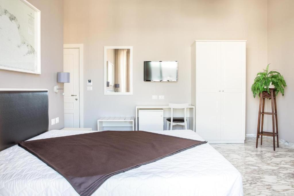 Faro Bianco Gallipoli - Suites & Apartments Extérieur photo