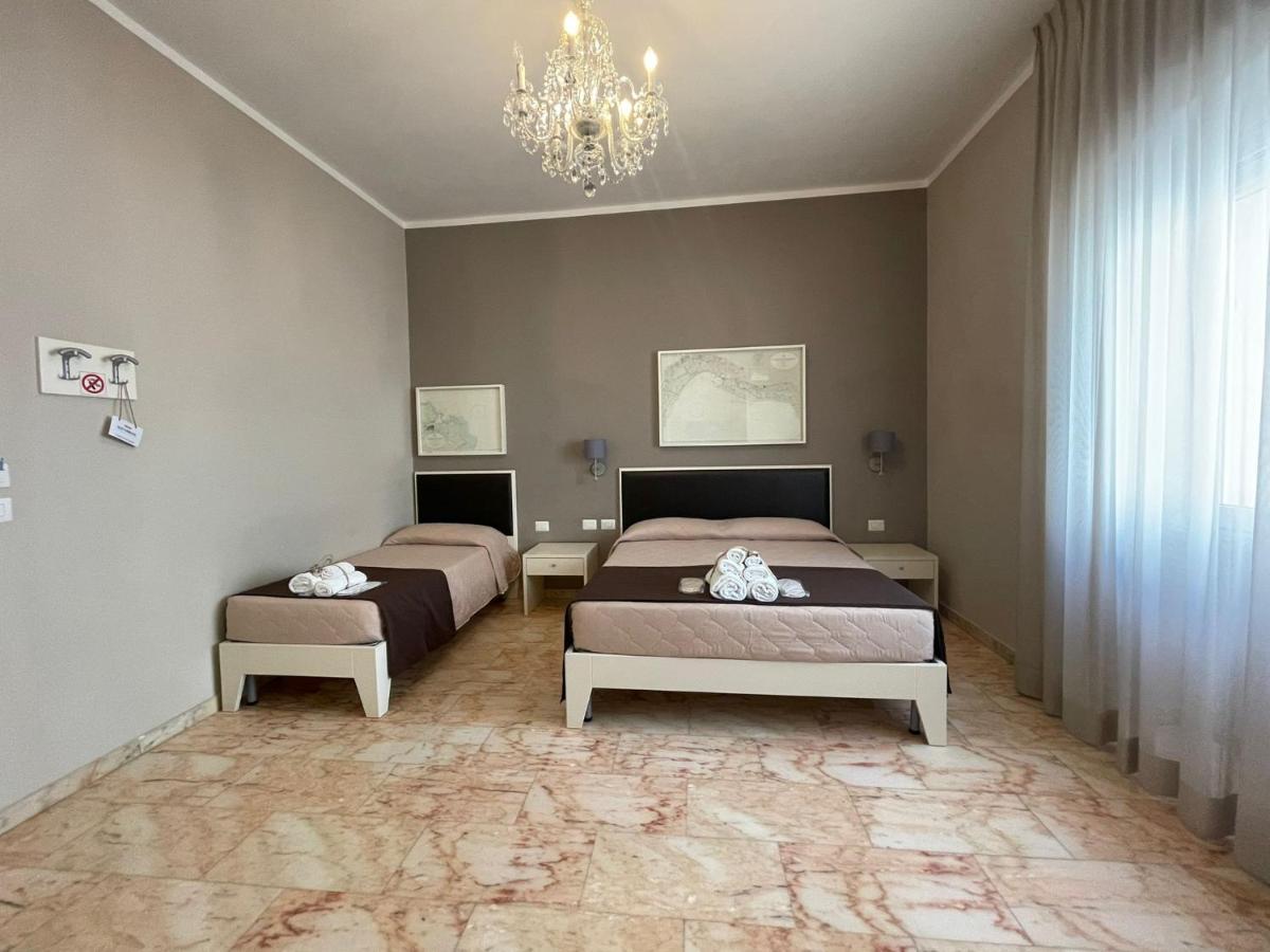 Faro Bianco Gallipoli - Suites & Apartments Extérieur photo