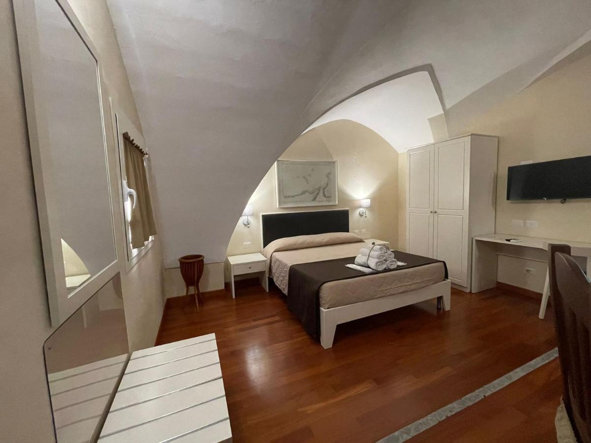 Faro Bianco Gallipoli - Suites & Apartments Extérieur photo