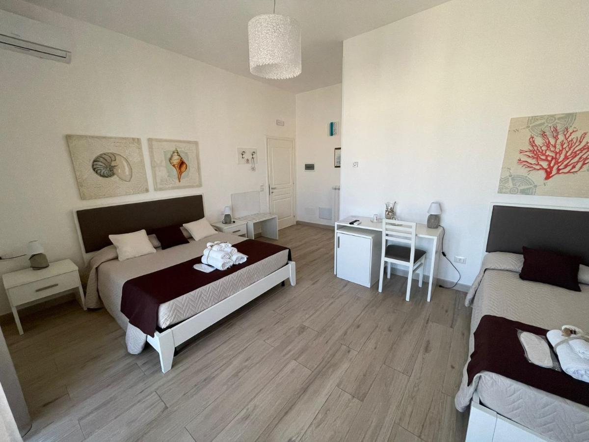Faro Bianco Gallipoli - Suites & Apartments Extérieur photo